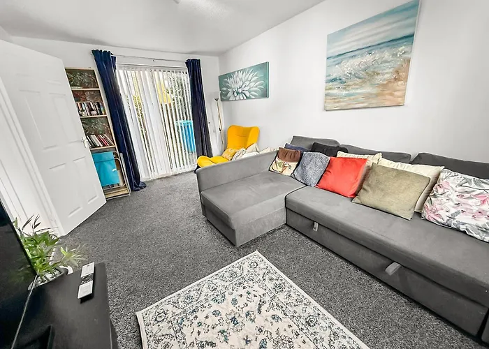 New Getaway Home - Free Gated Parking With Fob