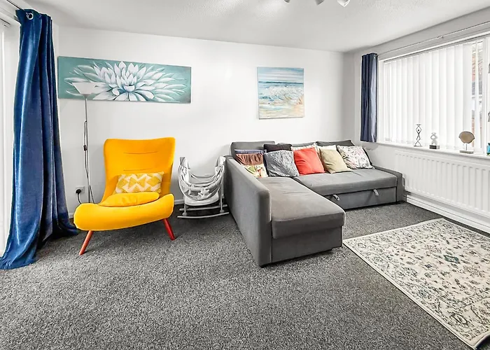 New Getaway Home - Free Gated Parking With Fob